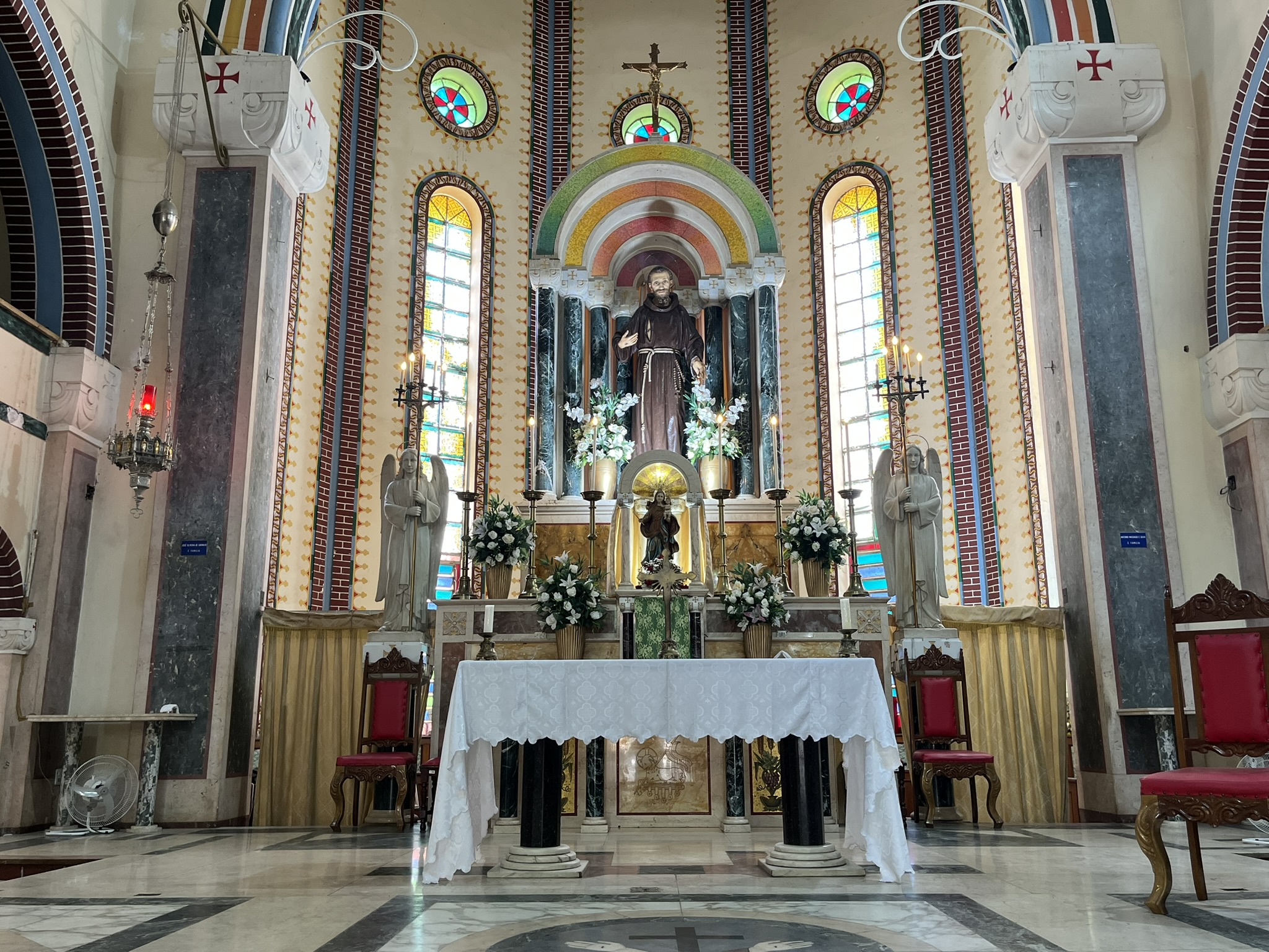 Altar-mor do Santuário São Francisco das Chagas (Igreja dos Franciscanos)